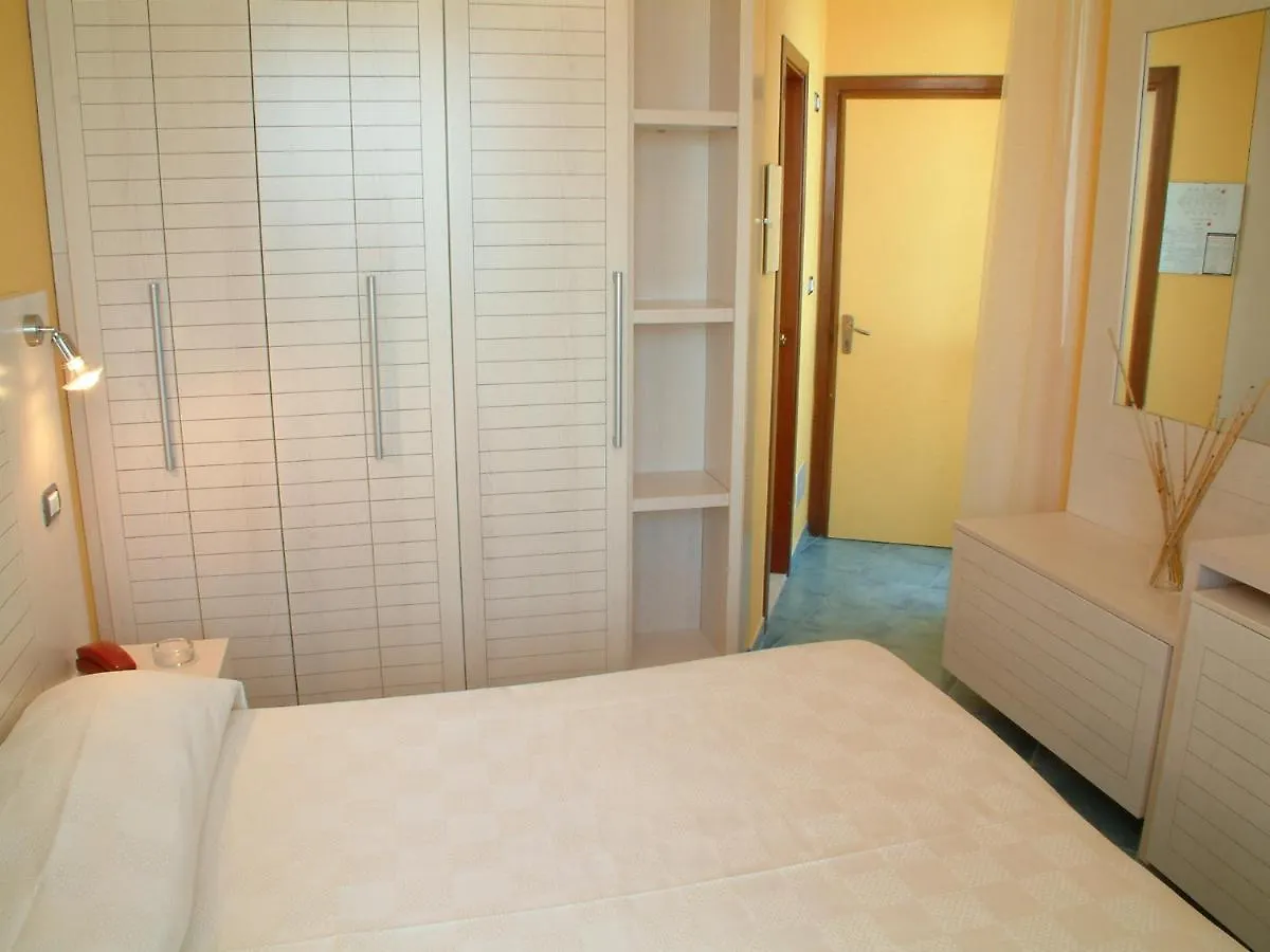 Alexandra Plaza Hotel Riccione 4*,